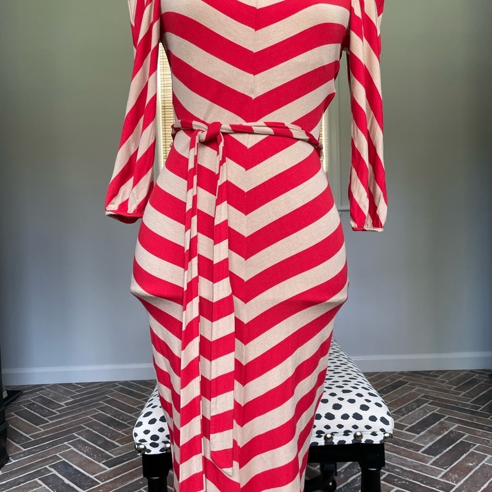Bebe chevron striped Dress Red & Tan size XS!